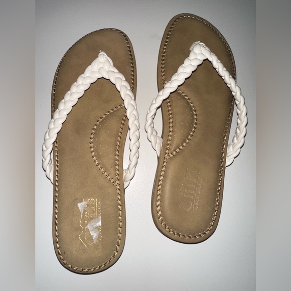 Cliffs by White Mountain white braided flip flop sandal like new 8 boho nautical - Picture 9 of 9